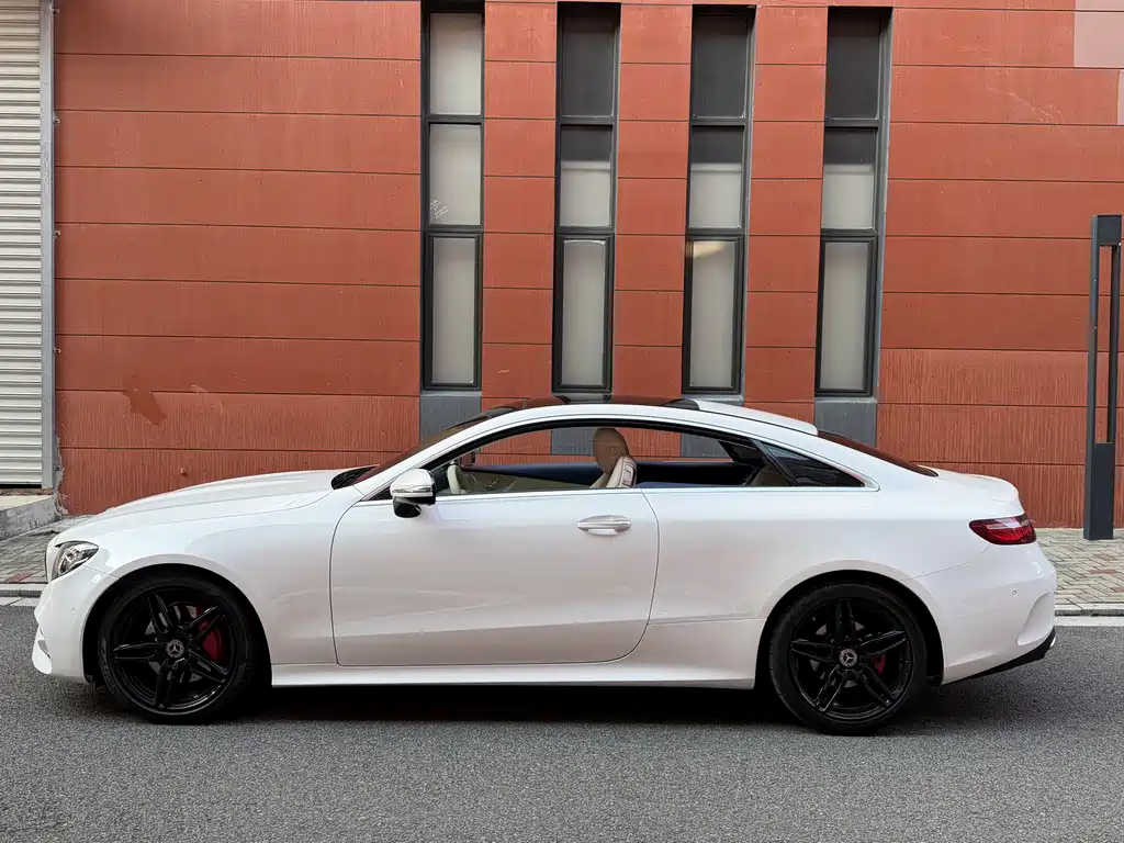 Mercedes-Benz E-Class 2020 — фото 17