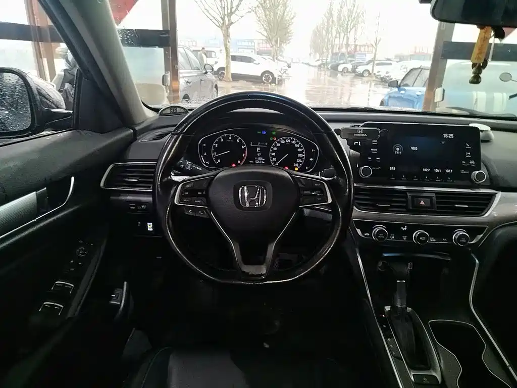 Honda Accord 2019 — фото 7