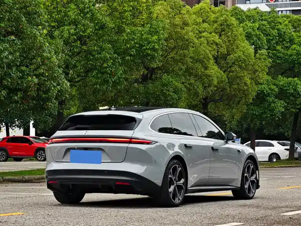 NIO ET5T 2024