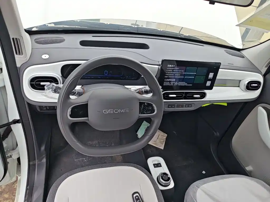 Geely Galaxy Panda 2026 — фото 10