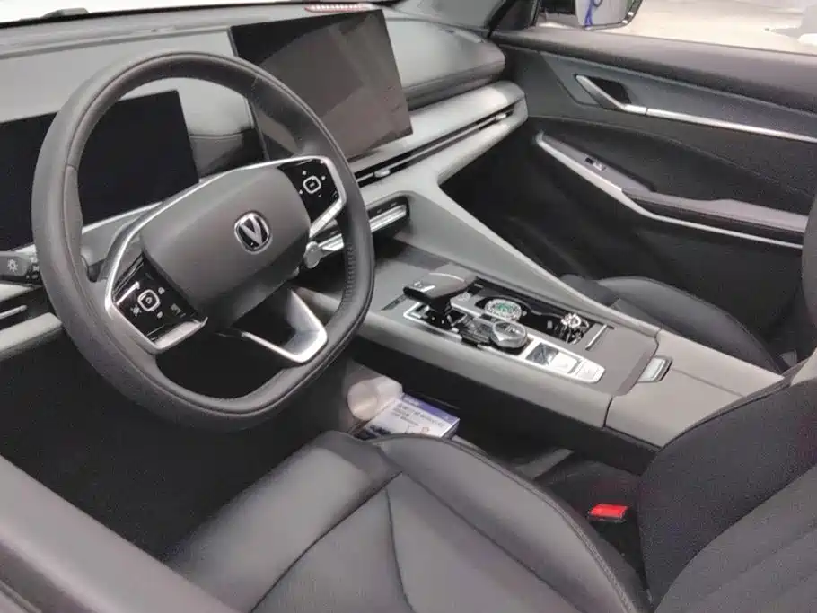 Changan CS75PLUS 2026 — фото 12
