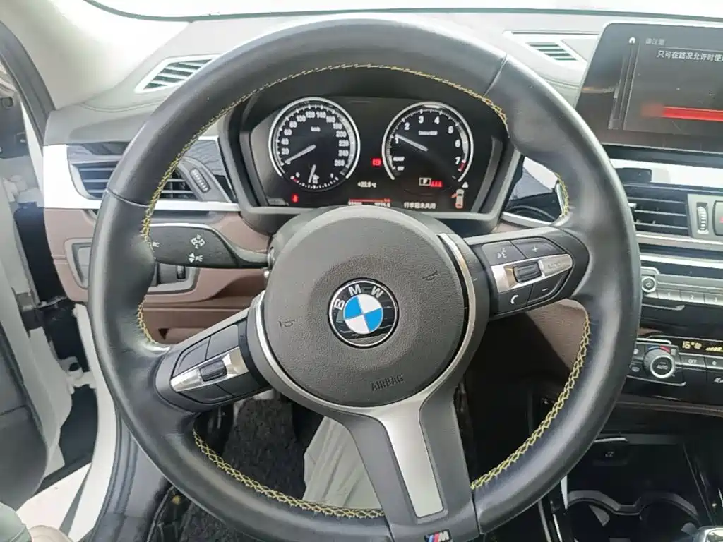 BMW X2 2023 — фото 11
