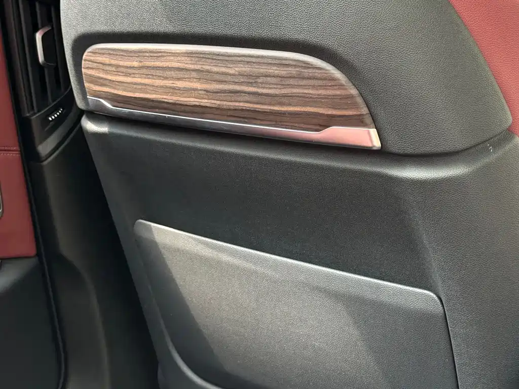 BMW 5 Series 2022 — фото 14