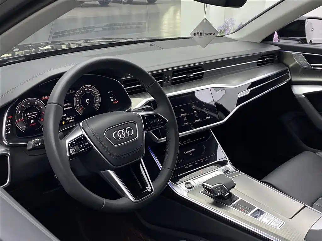 Audi A6L 2024 — фото 25