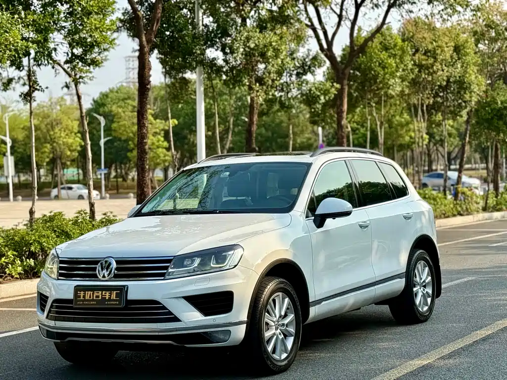 Volkswagen Touareg 2016 — фото 1