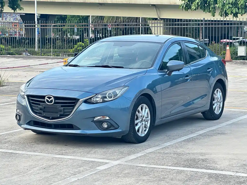 Mazda 3 Axela 2016 — фото 1