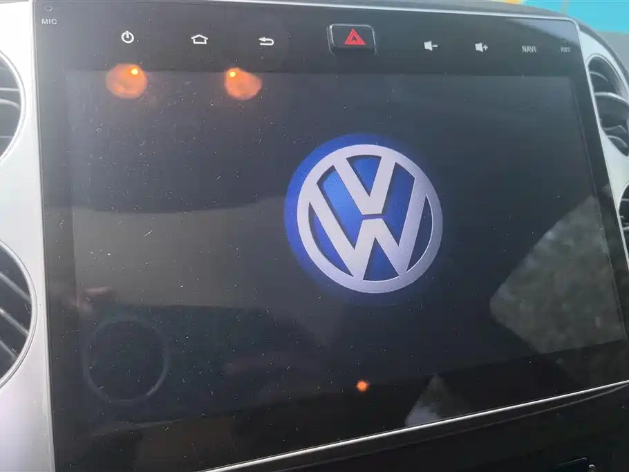 Volkswagen Tiguan 2017 — фото 12