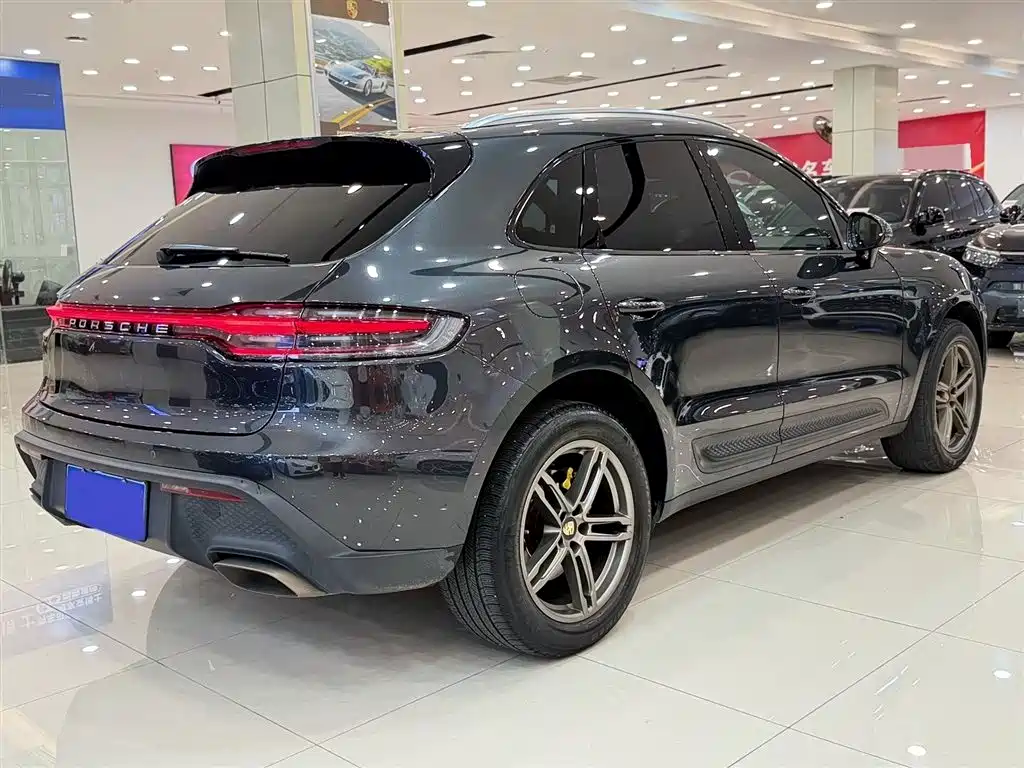Porsche Macan 2023 — фото 15