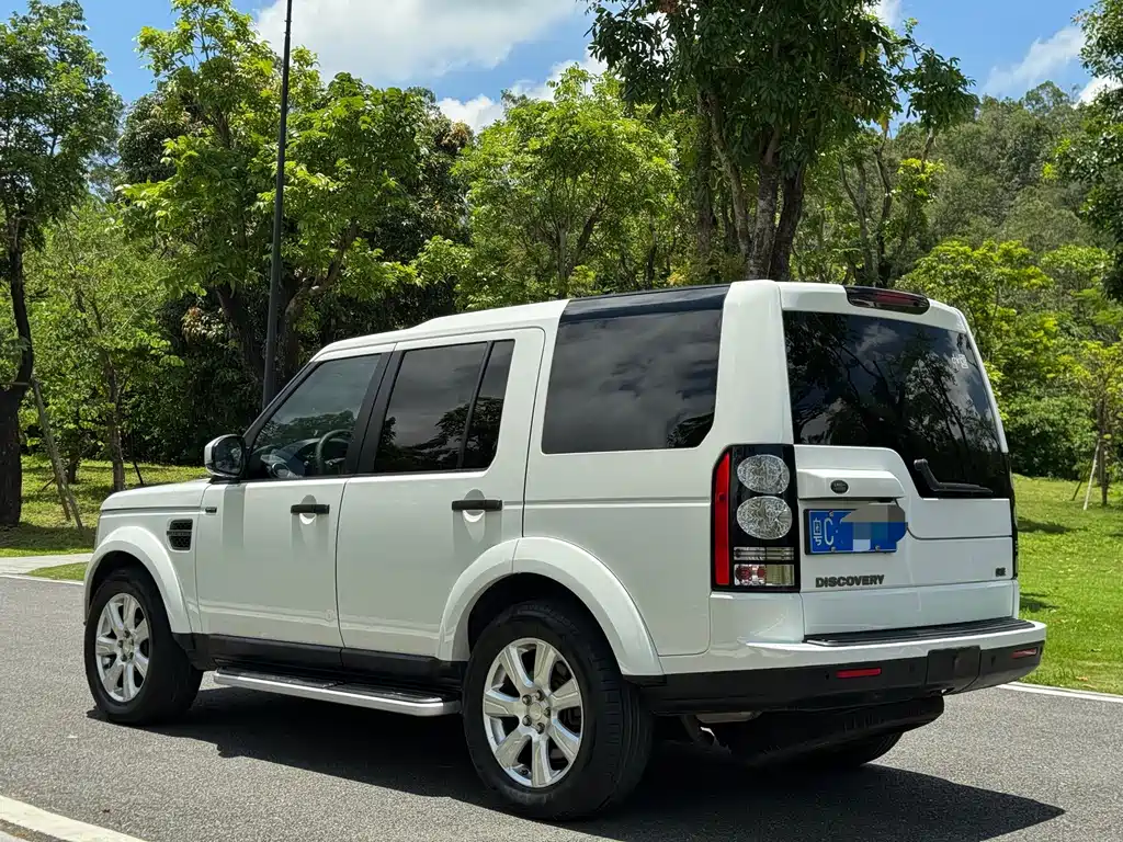 Land Rover Discovery 2014 — фото 9
