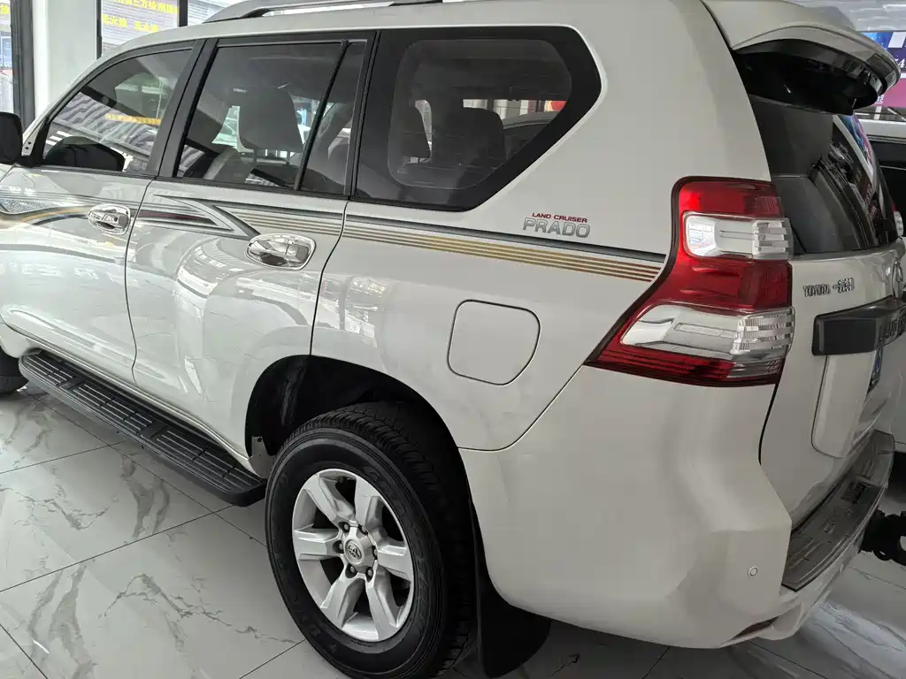 Toyota Prado 2017 — фото 4