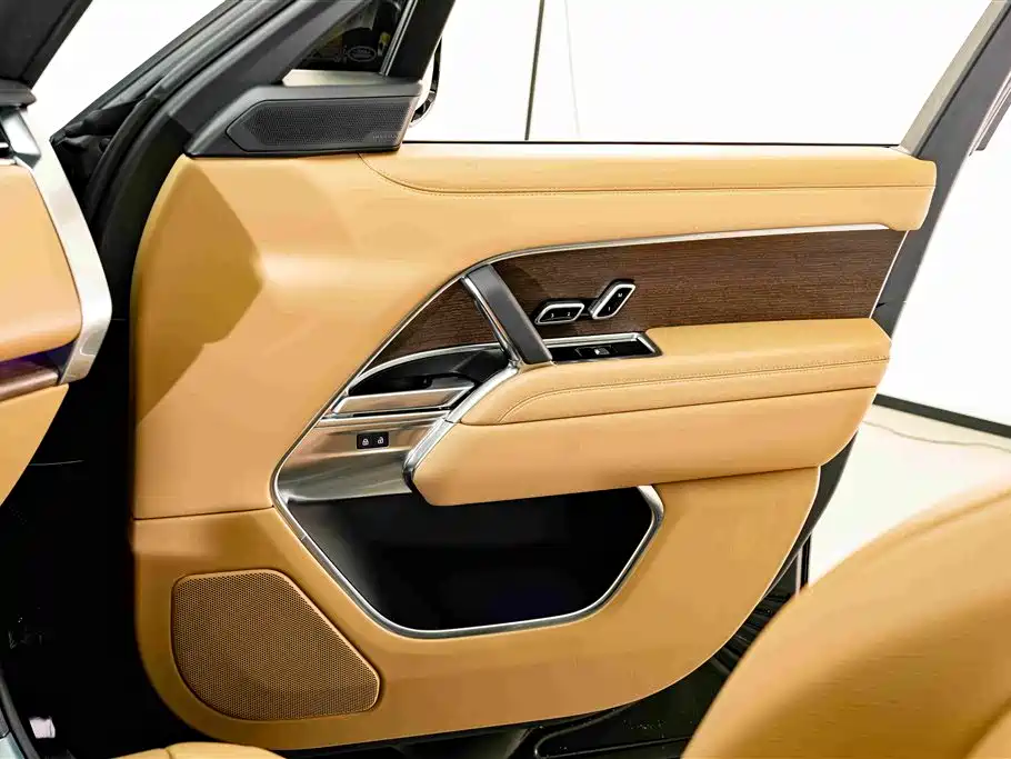 Land Rover Range Rover 2025 — фото 16
