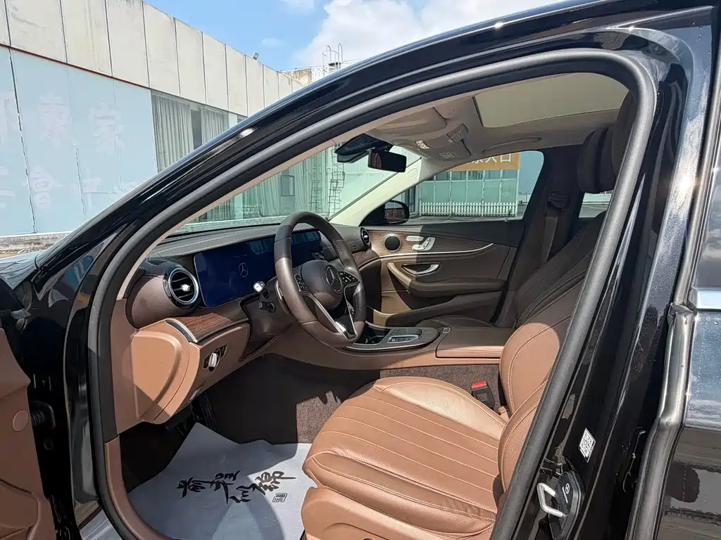 Mercedes-Benz E-Class 2023