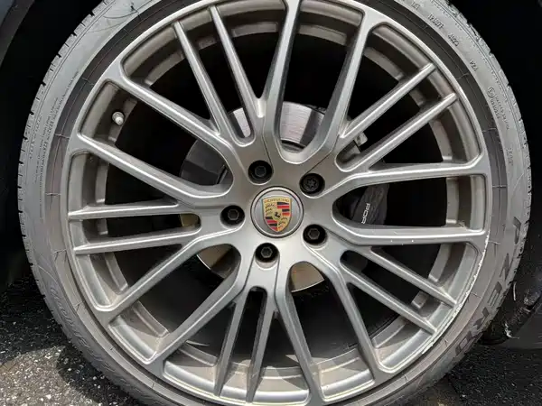 Porsche Panamera 2024