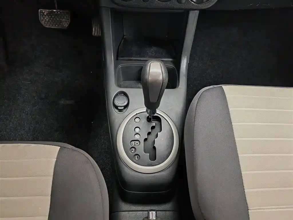 Suzuki Swift 2014 — фото 13