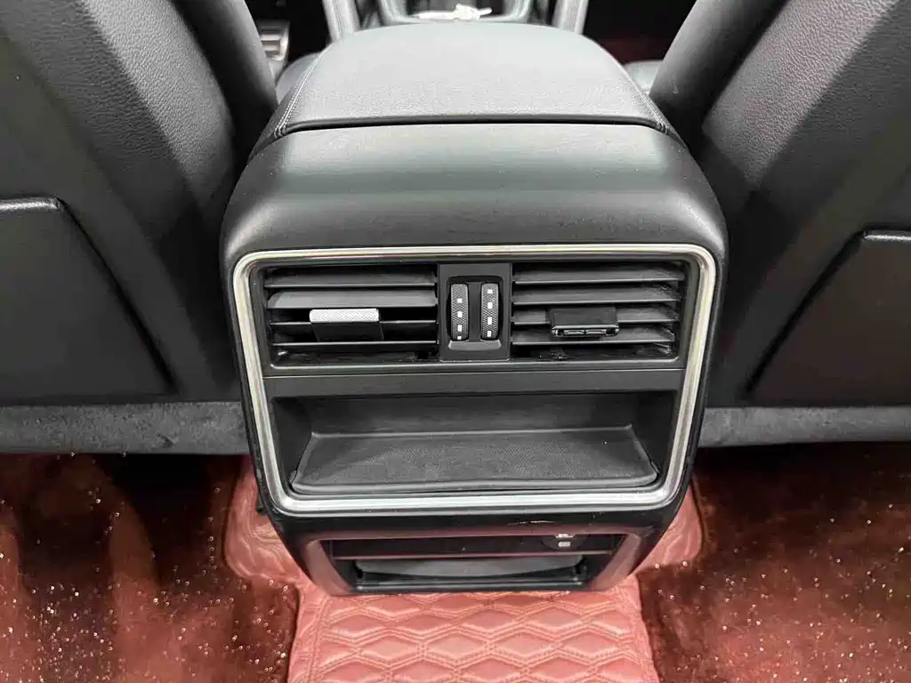 Porsche Cayenne 2019 — фото 12