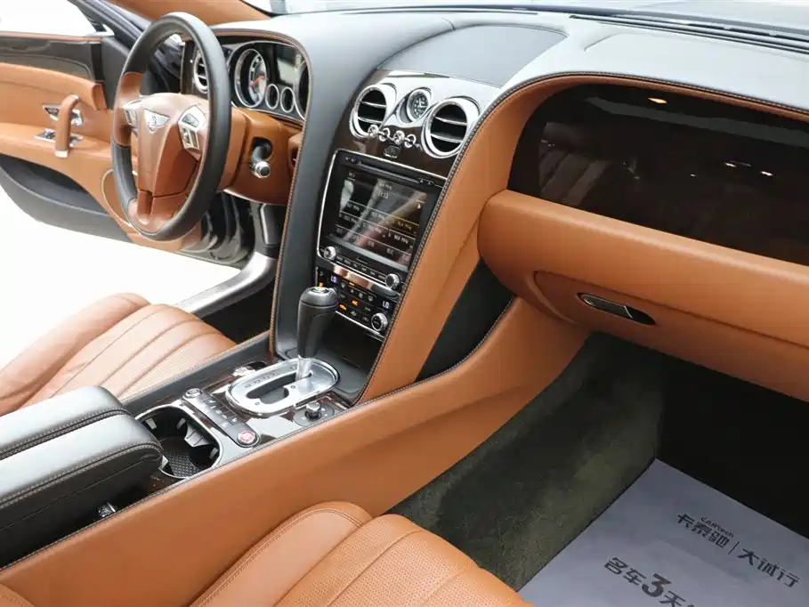 Bentley Flying Spur 2014 — фото 22