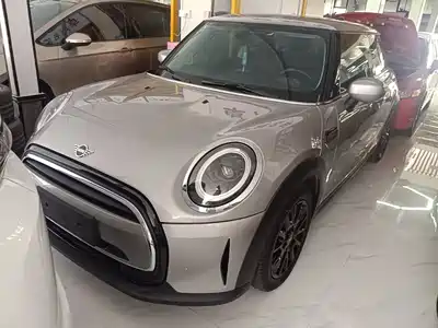 MINI MINI 2023