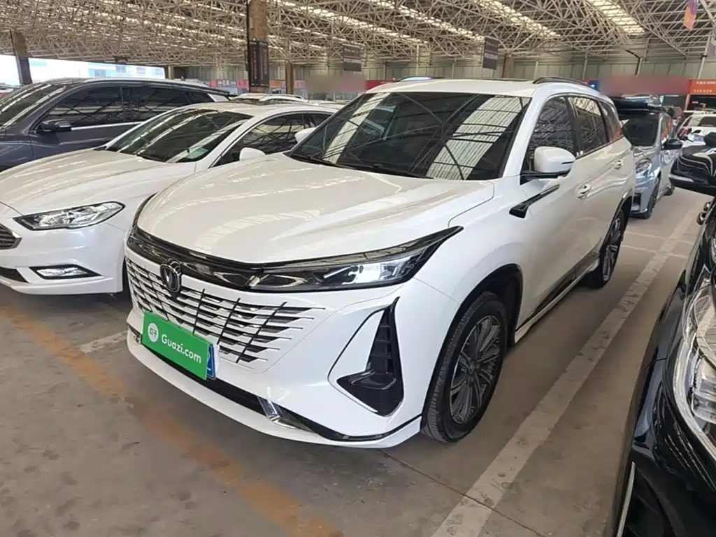 Changan CS75PLUS 2023 — фото 1