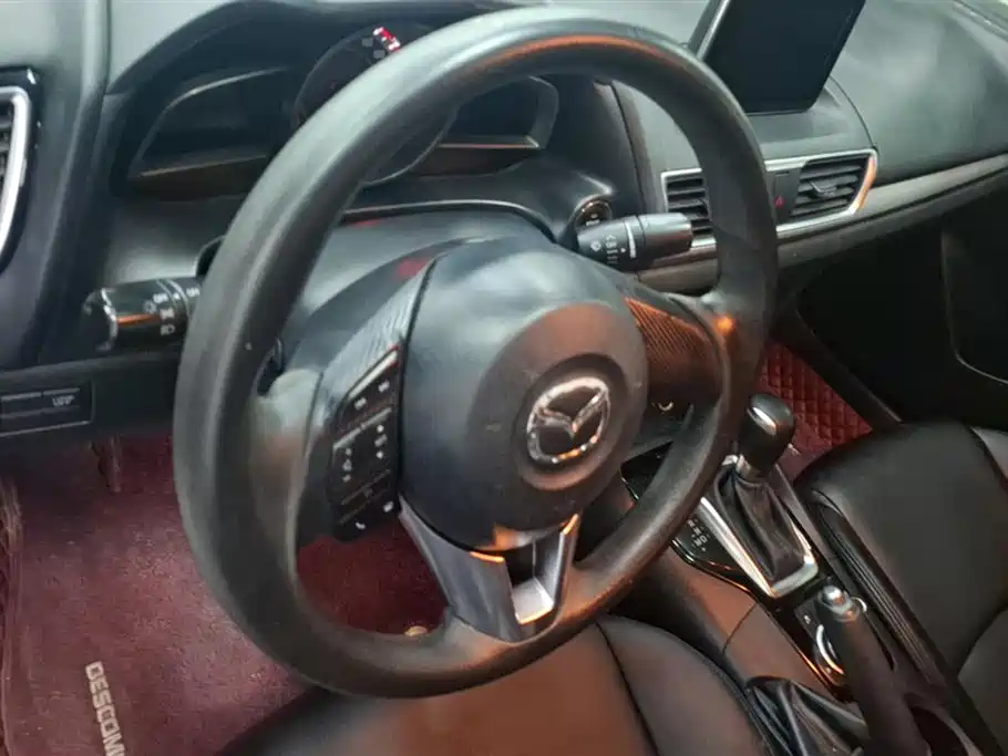 Mazda 3 Axela 2016 — фото 15