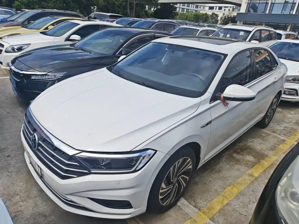 Volkswagen Sagitar 2022