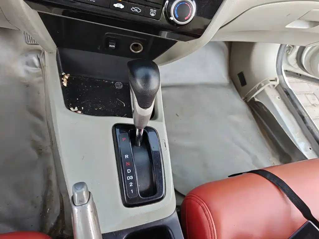 Honda Civic 2015 — фото 14