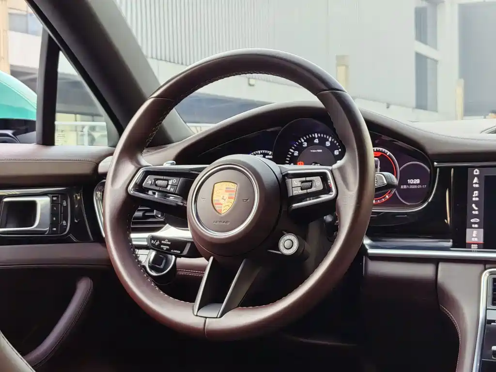 Porsche Panamera 2021 — фото 20