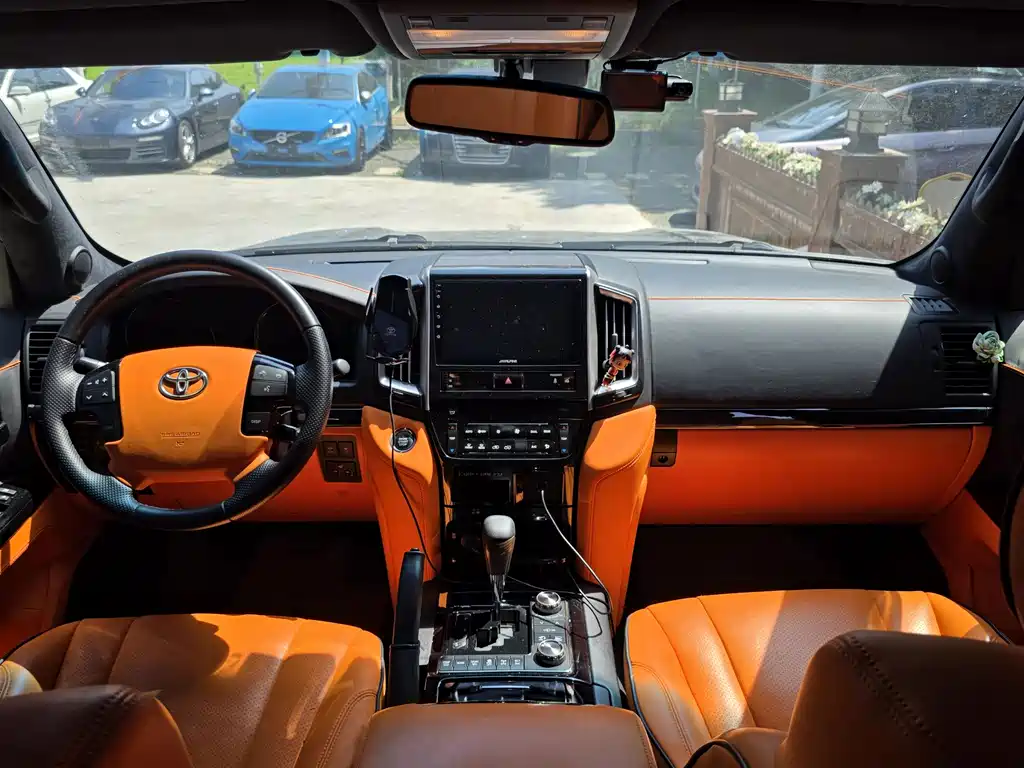 Toyota Land Cruiser 2011 — фото 16