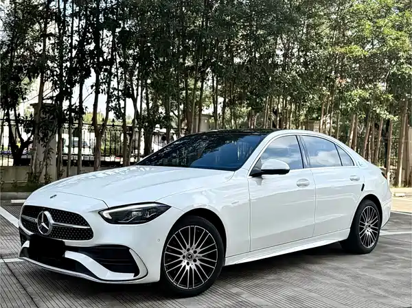 Mercedes-Benz C-Class 2025