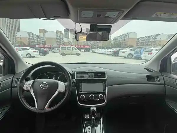 Nissan Tiida 2019