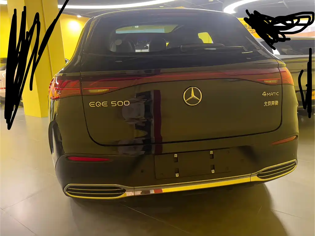 Mercedes-Benz EQE SUV 2025 — фото 13