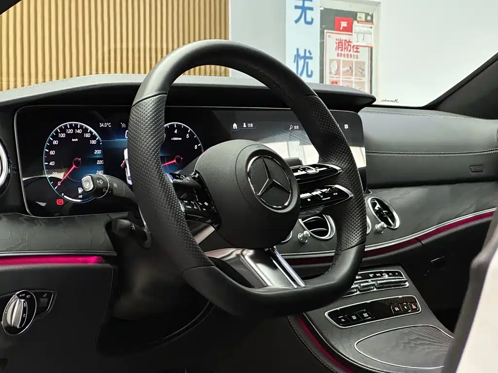 Mercedes-Benz E-Class 2022 — фото 9