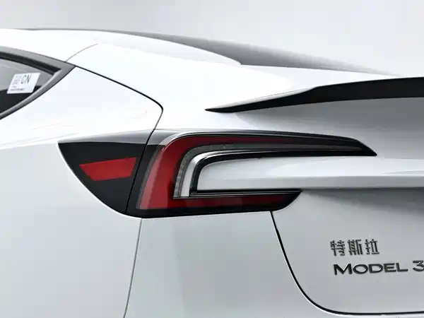 Tesla Model 3 2024