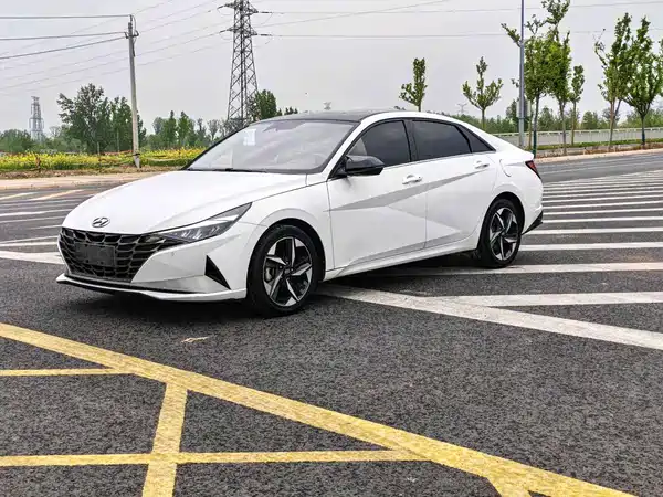 Hyundai Elantra 2021