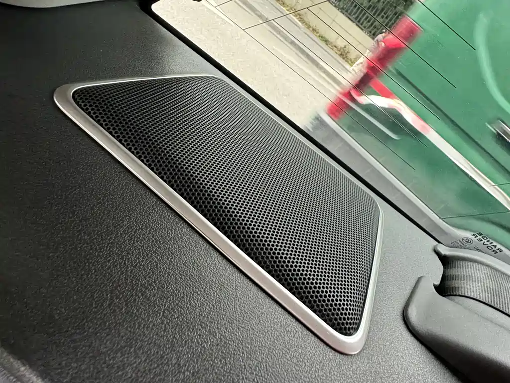 Land Rover Sport 2018 — фото 12