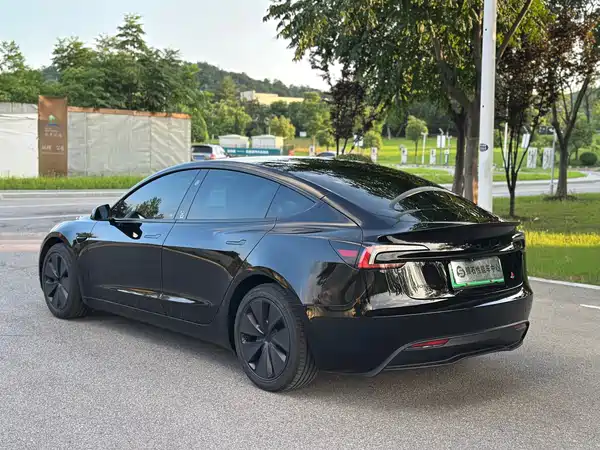 Tesla Model 3 2026