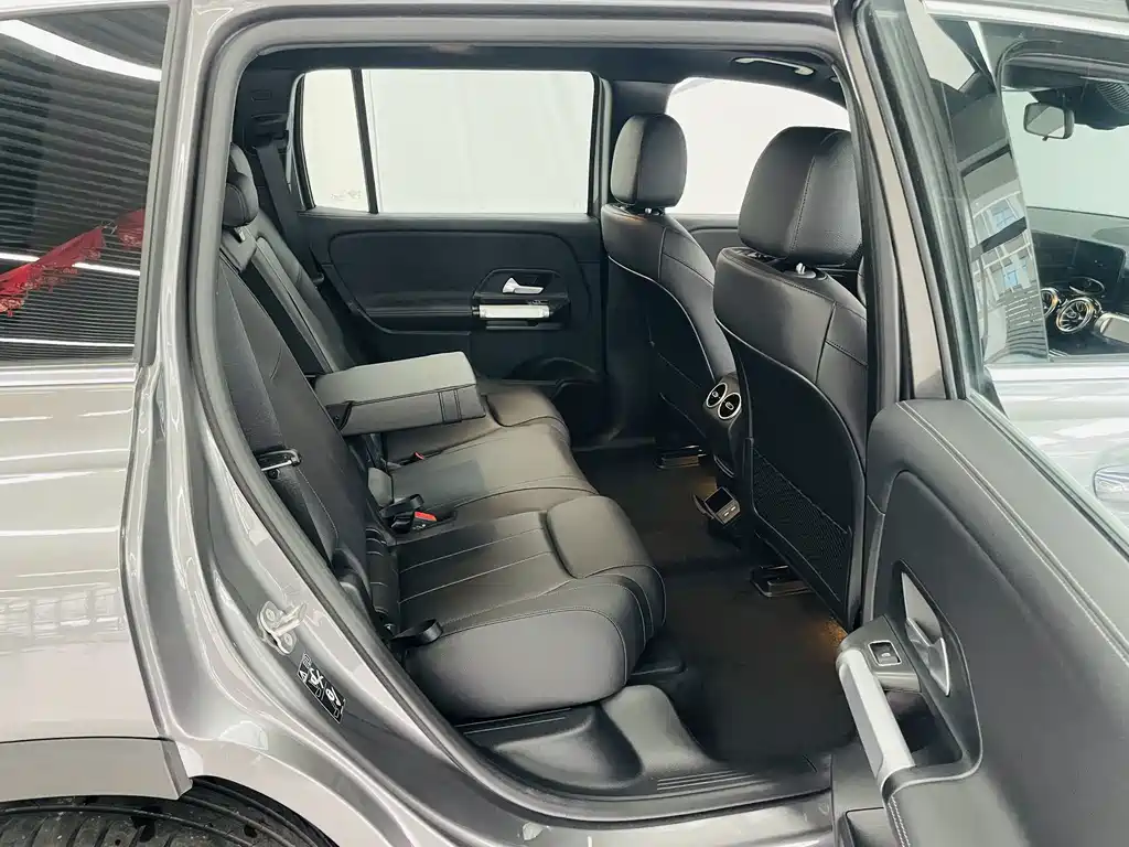 Mercedes-Benz EQB 2025 — фото 12