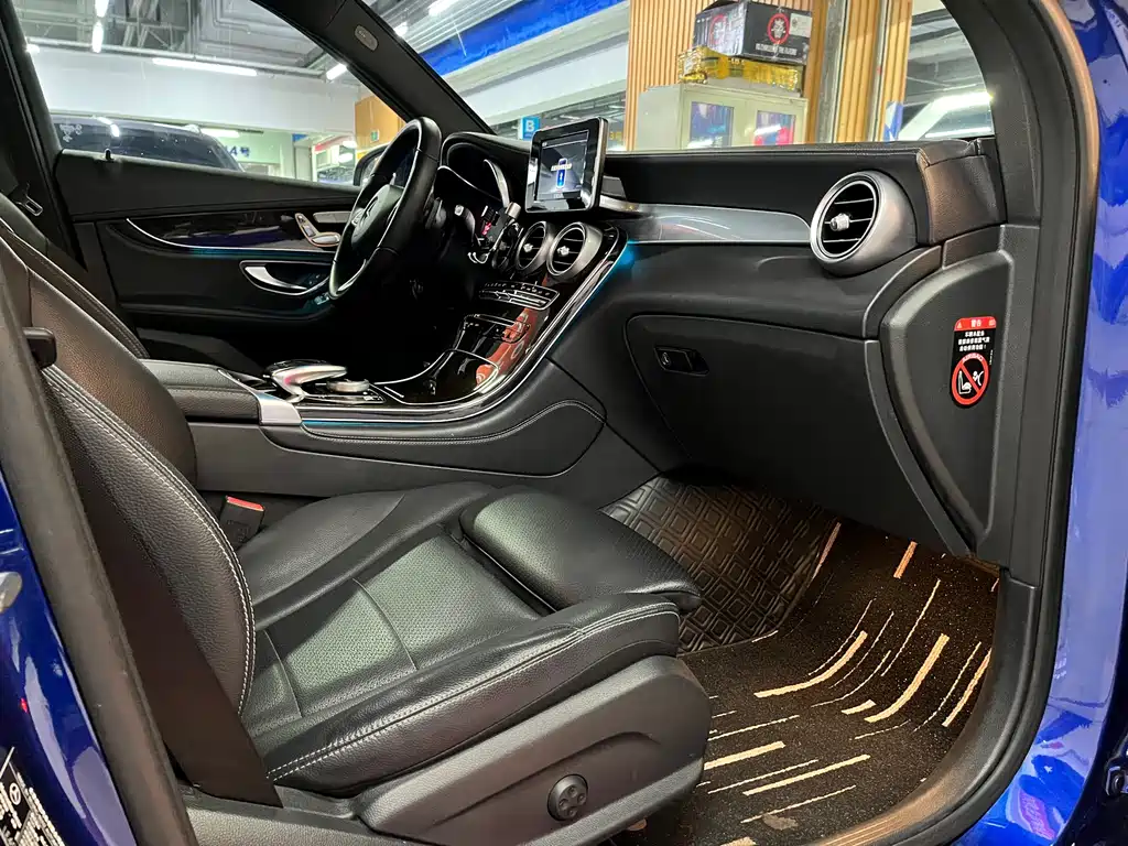 Mercedes-Benz GLC 2019 — фото 15