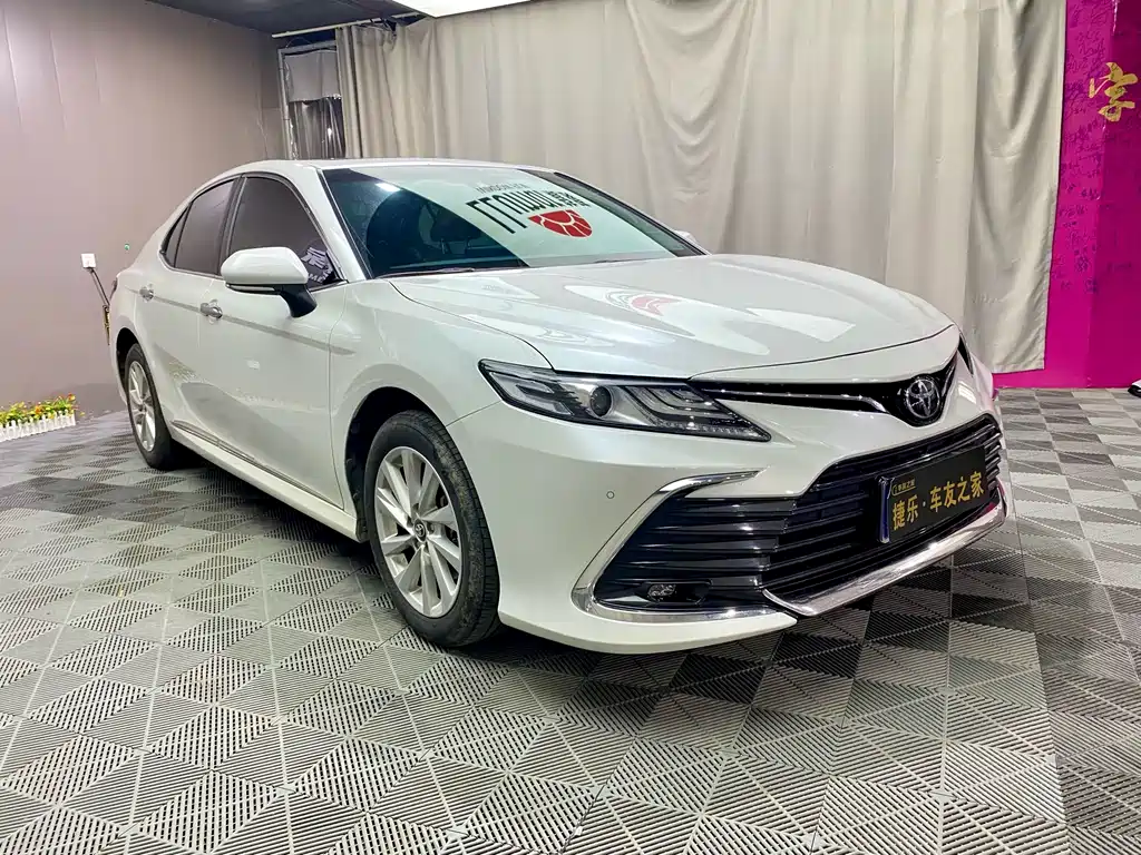 Toyota Camry 2021 — фото 3