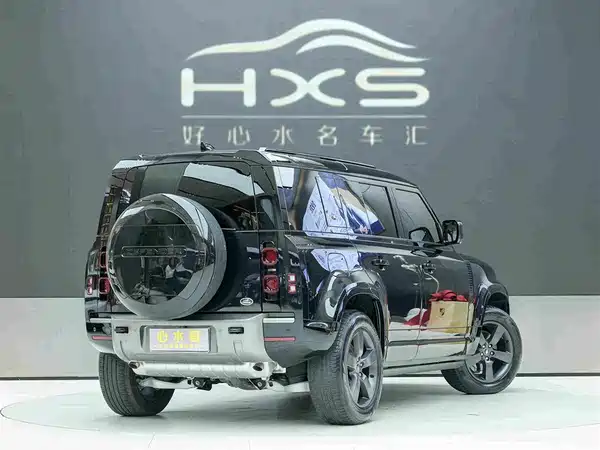 Land Rover Defender 2024