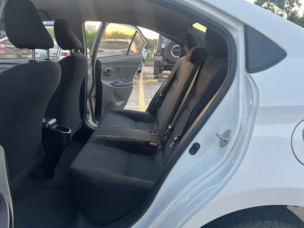 Toyota Yaris L 2017