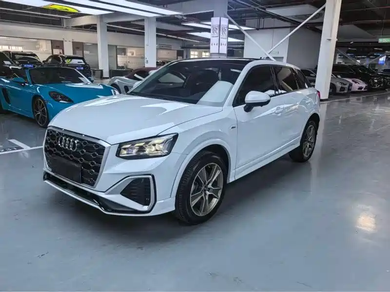 Audi Q2L 2024