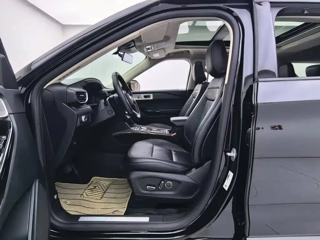 Ford Explorer 2022 — фото 19