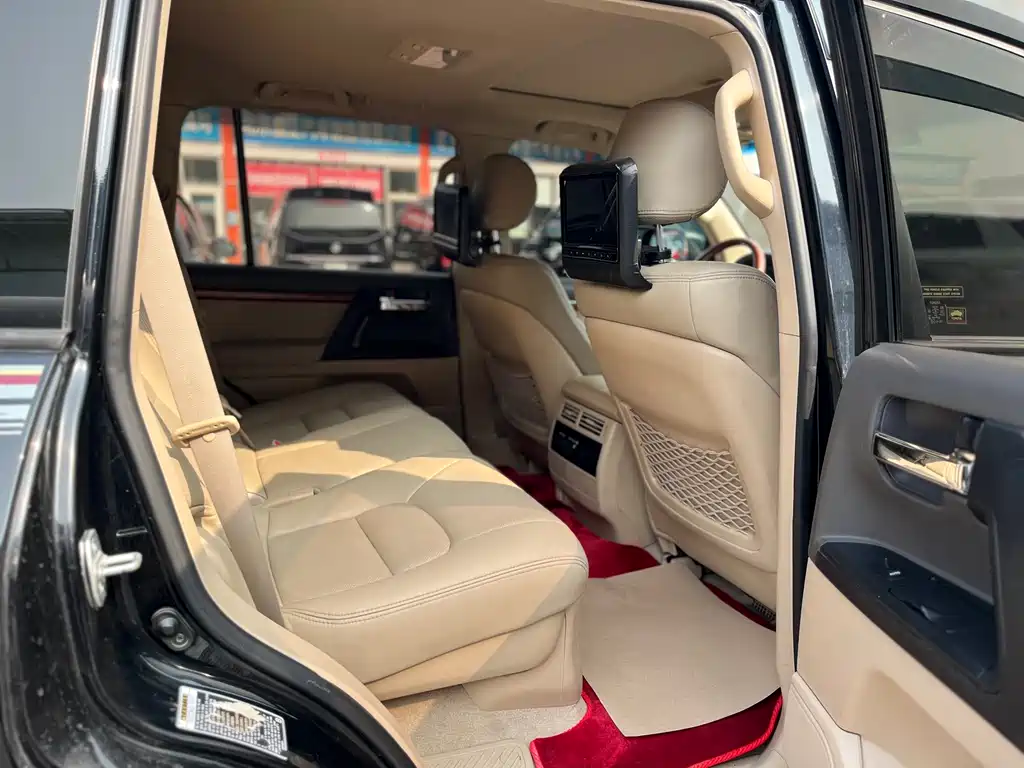 Toyota Land Cruiser 2015 — фото 29