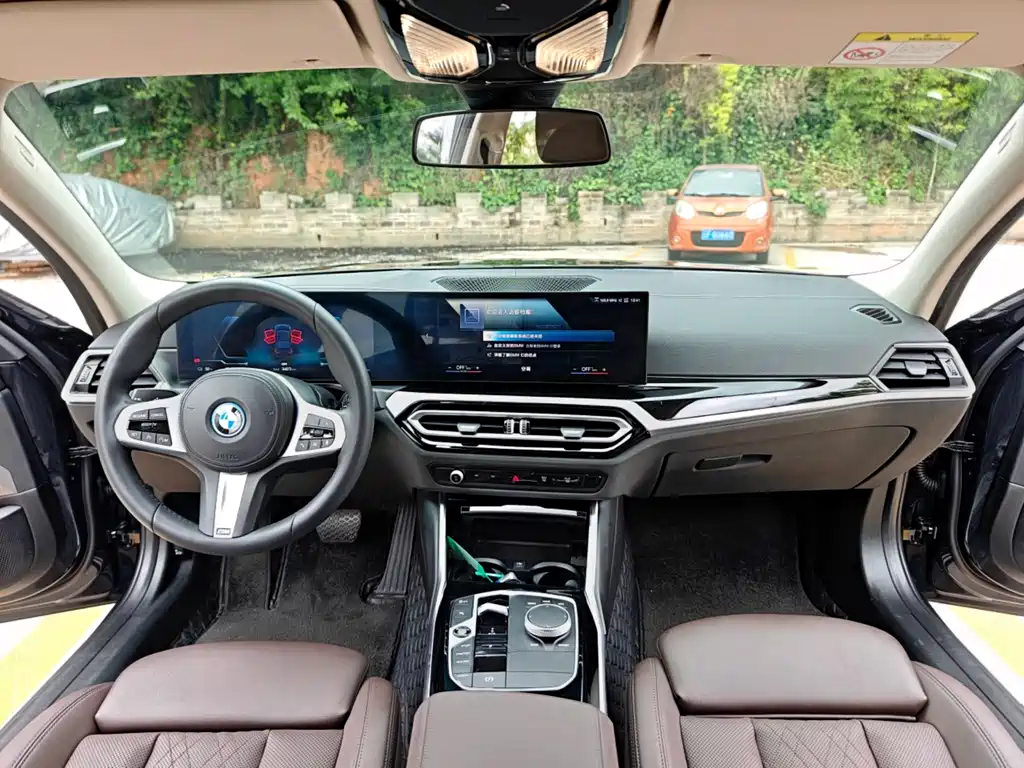 BMW i3 2023 — фото 18