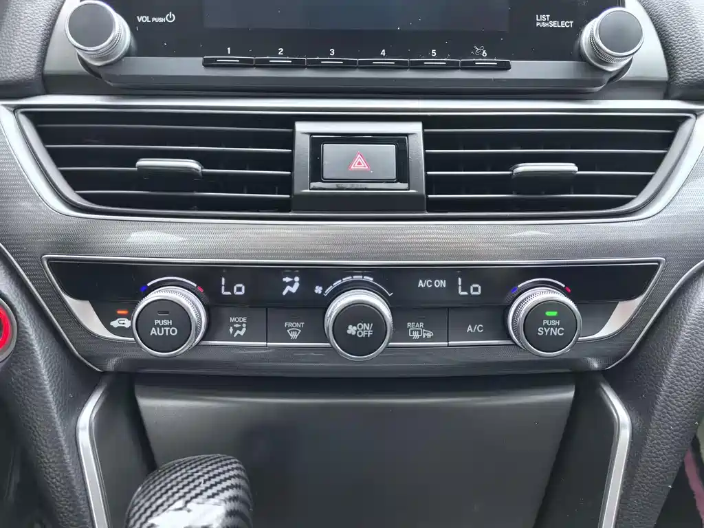 Honda Accord 2019 — фото 20