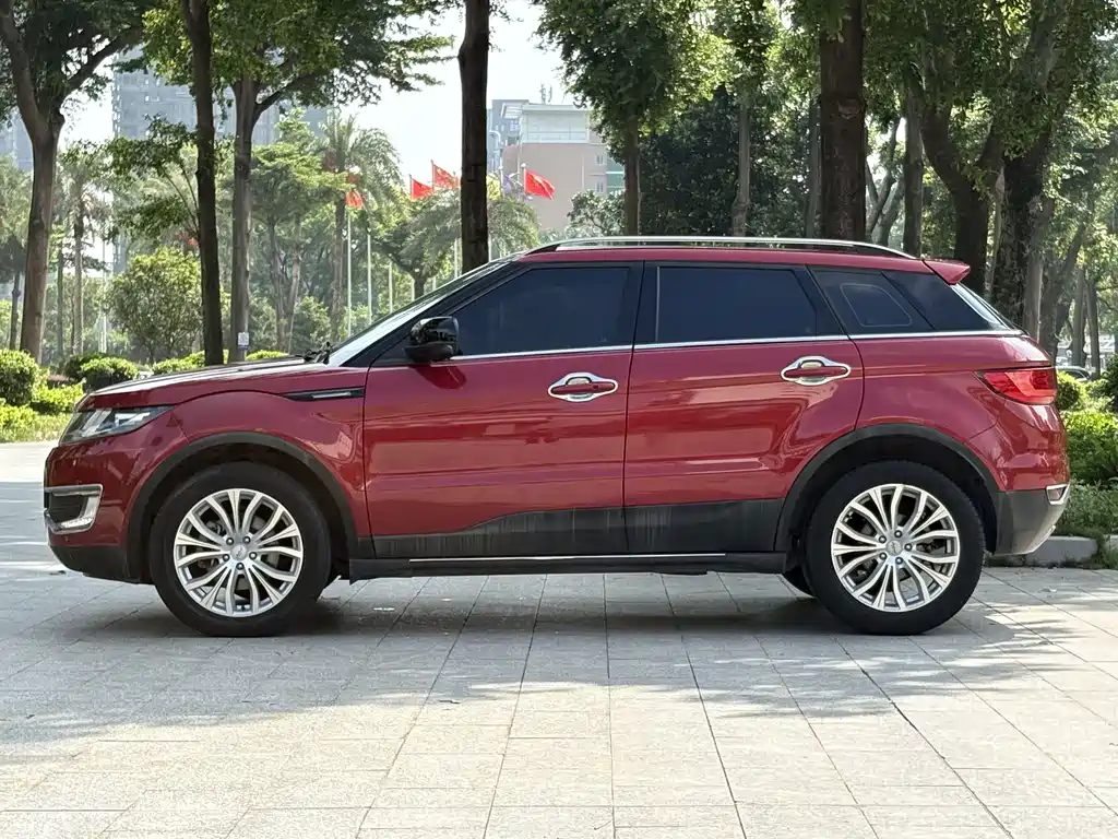 Landwind X7 2017 — фото 4