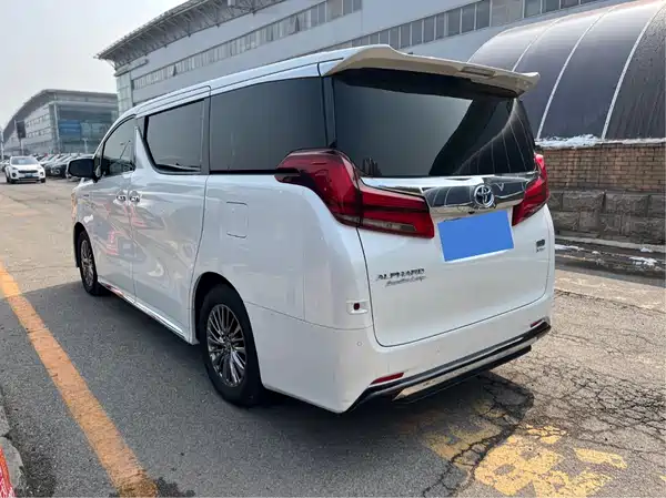 Toyota Alphard 2021