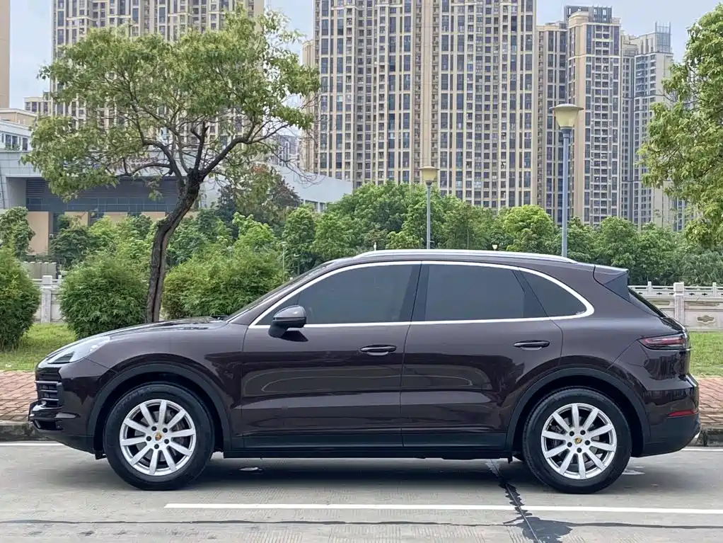 Porsche Cayenne 2018 — фото 3