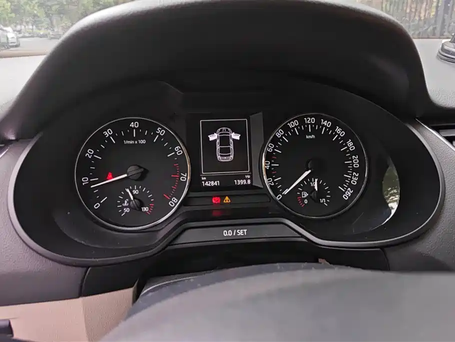 Skoda Octavia 2015 — фото 14