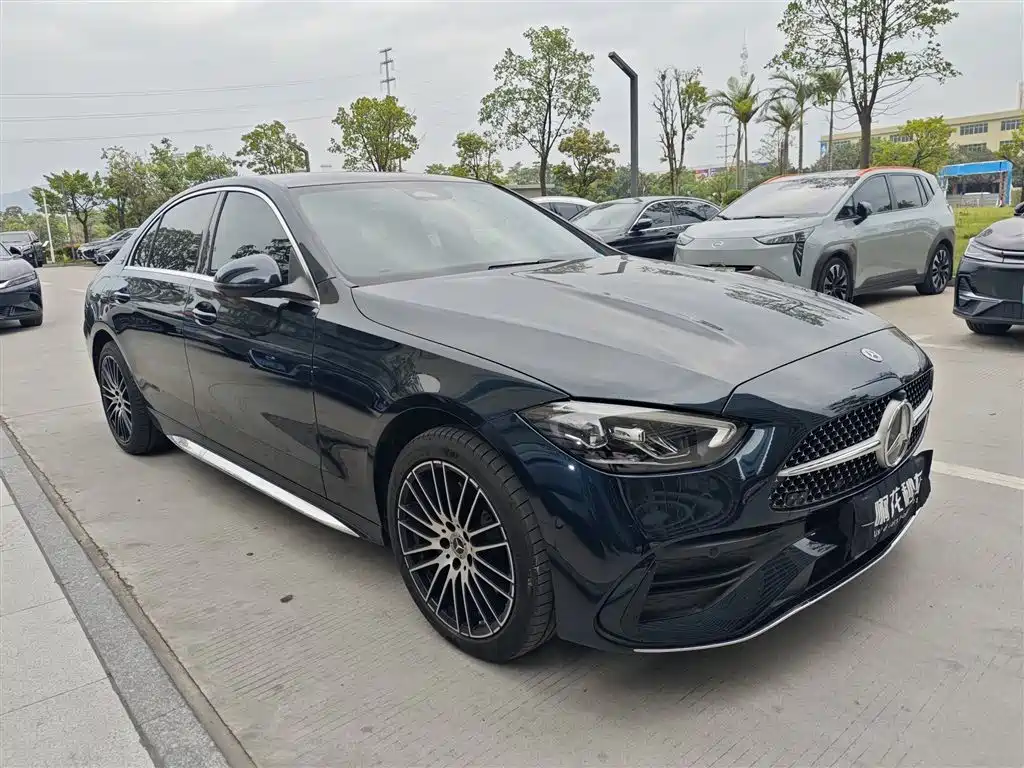 Mercedes-Benz C-Class 2025 — фото 2